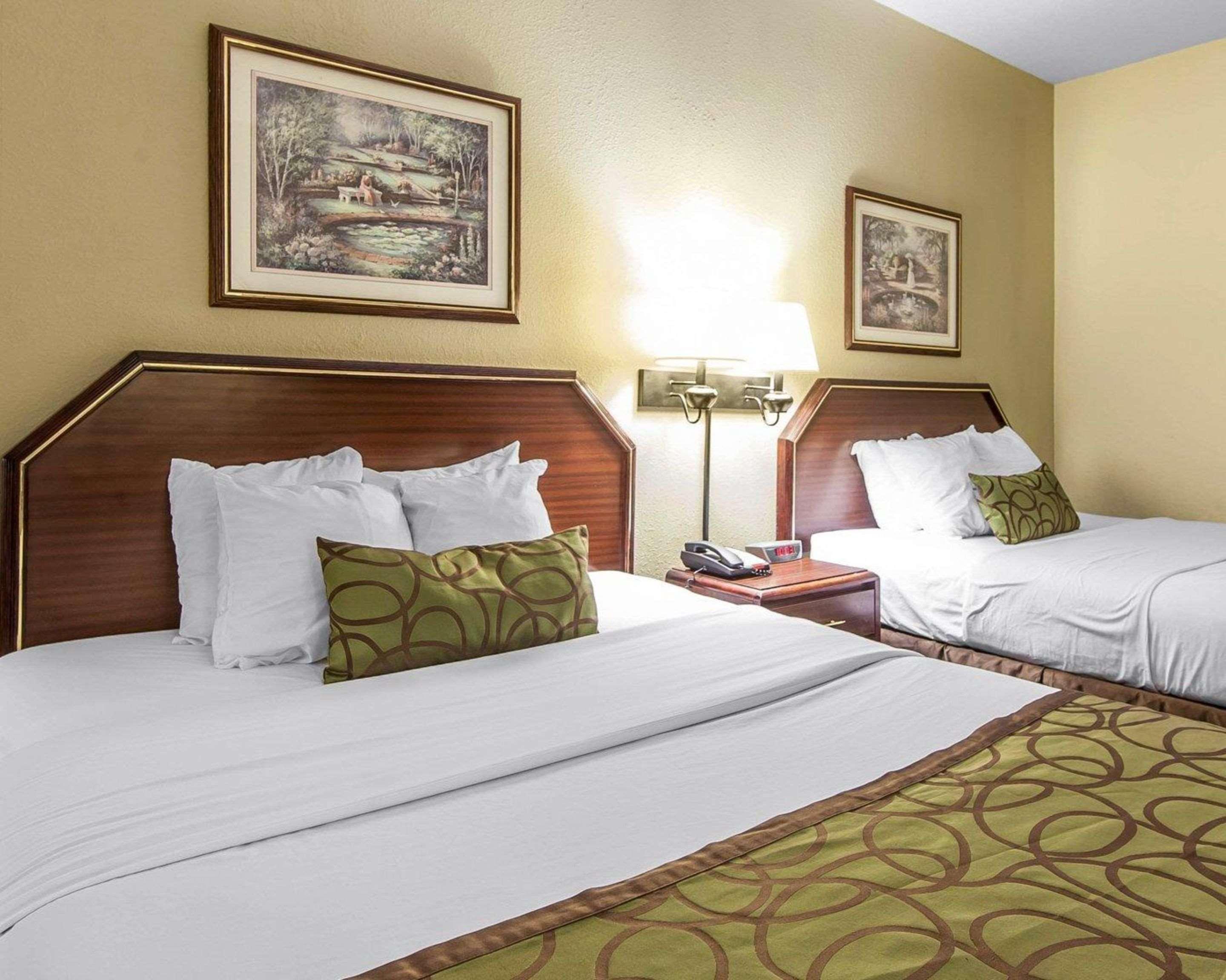 Quality Inn Downtown Джонсон Сити Экстерьер фото